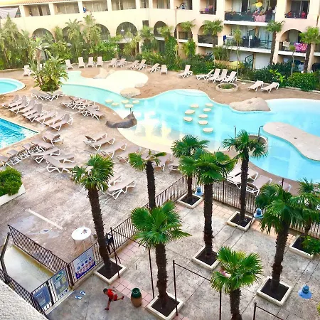 Apartment Pool & *